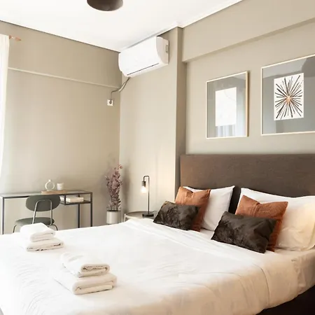 Renovated 3 Bedroom Apt With Acropolis View Афины Экстерьер фото