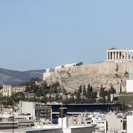 Renovated 3 Bedroom Apt With Acropolis View Афины Экстерьер фото