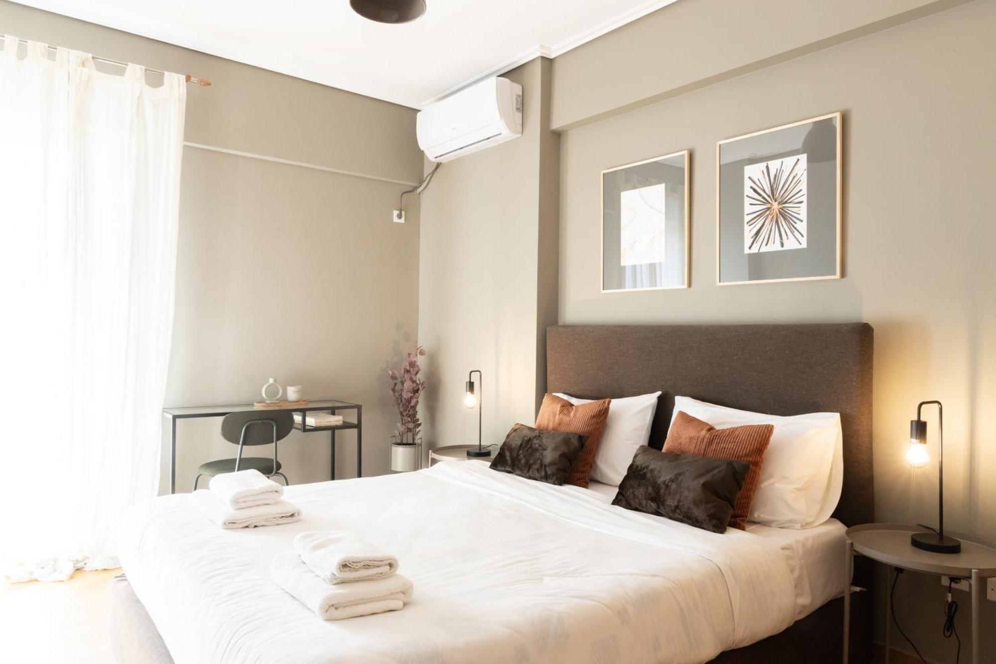 Renovated 3 Bedroom With Acropolis View Athens