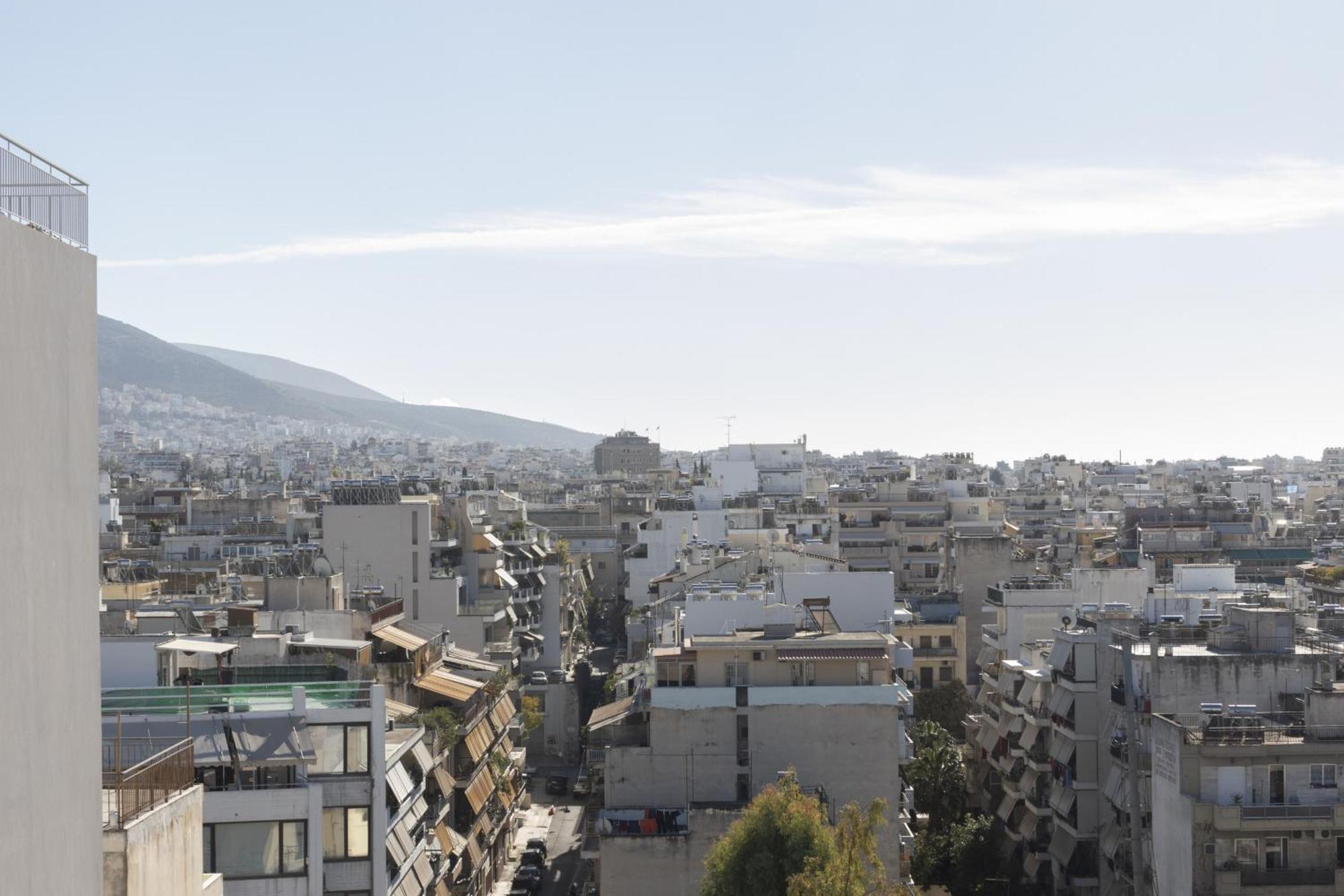 Apartment Renovated 3 Bedroom With Acropolis View